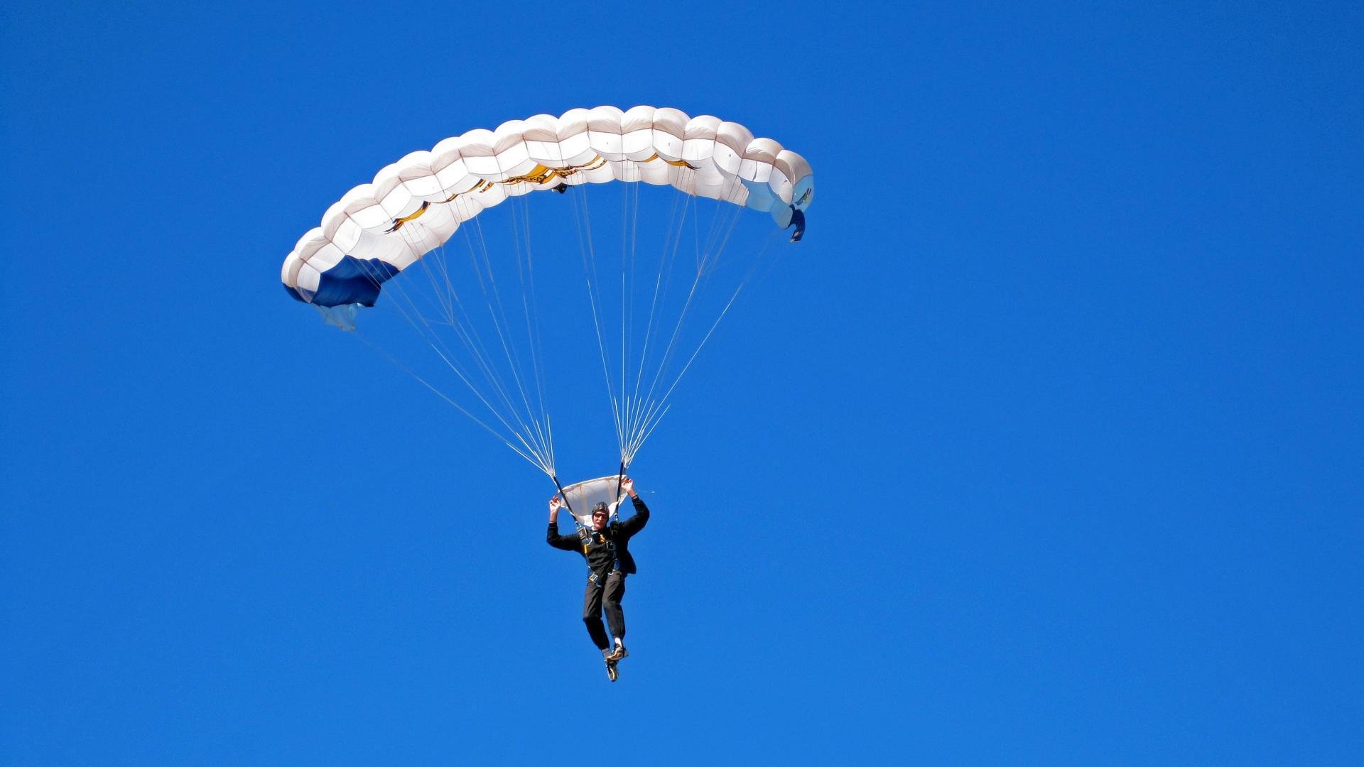 曹缘赛后感谢团队支持与陪伴,感谢团队成员的帮助